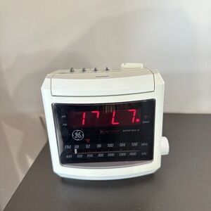 New VTG GE Snooz Square Alarm Clock Radio White 90's Retro TESTED